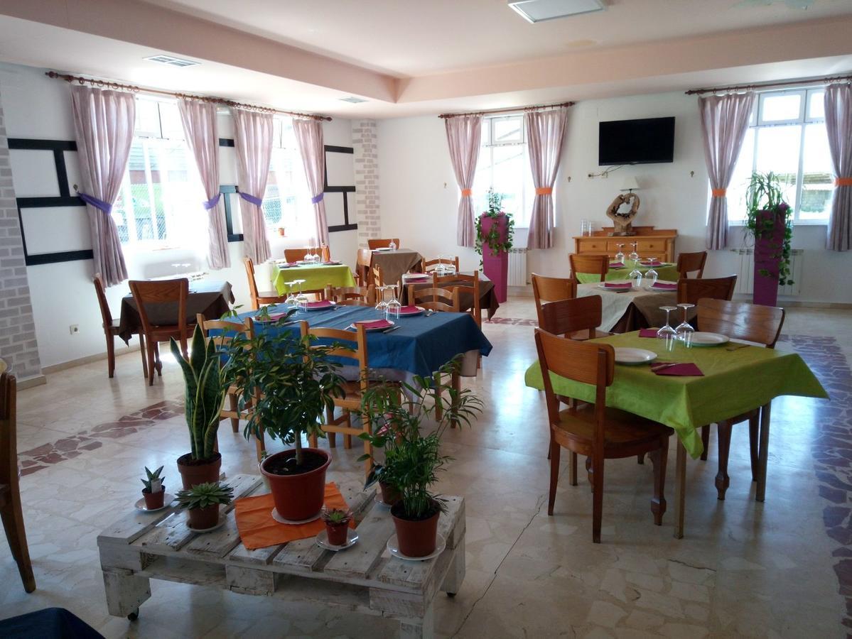 Hostal El Tropezon Matallana de Valmadrigal Εξωτερικό φωτογραφία