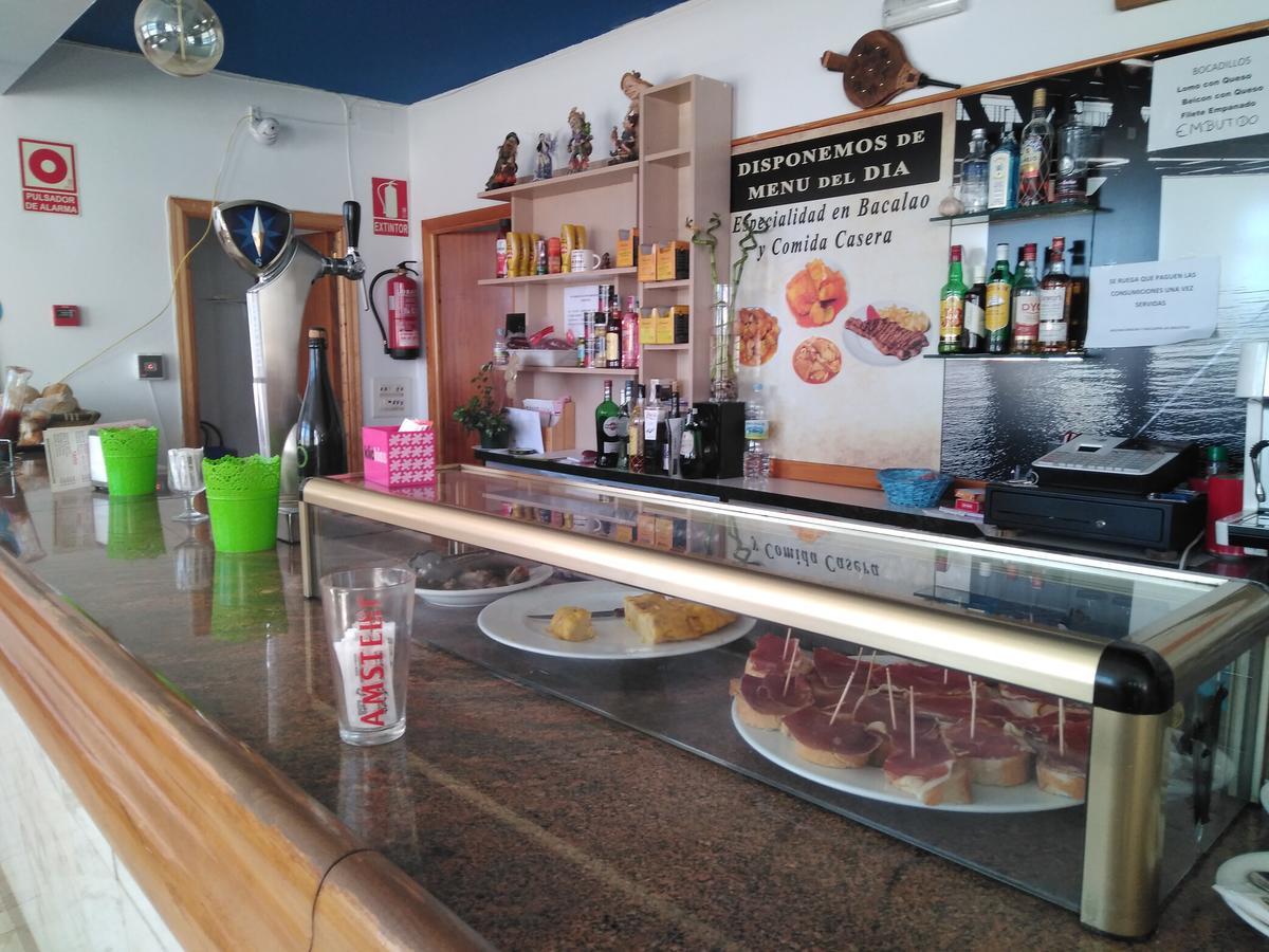 Hostal El Tropezon Matallana de Valmadrigal Εξωτερικό φωτογραφία