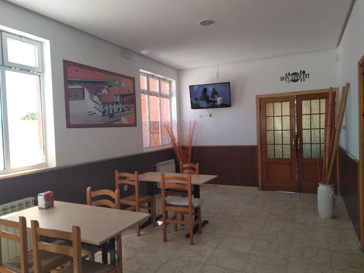 Hostal El Tropezon Matallana de Valmadrigal Εξωτερικό φωτογραφία