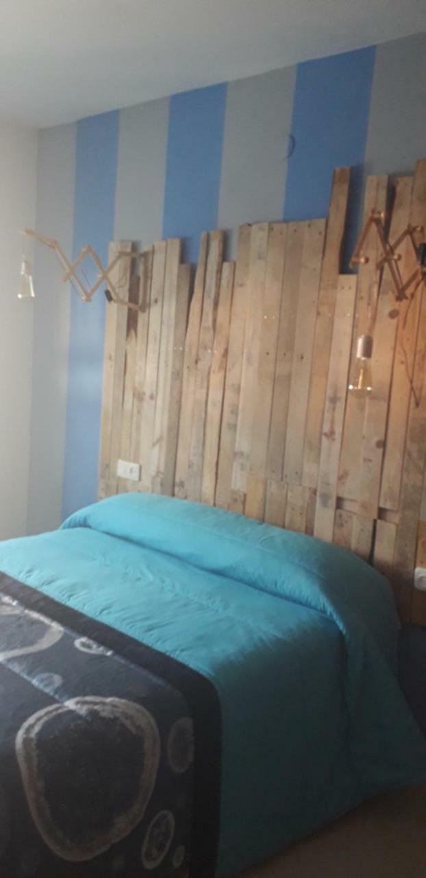 Hostal El Tropezon Matallana de Valmadrigal Εξωτερικό φωτογραφία