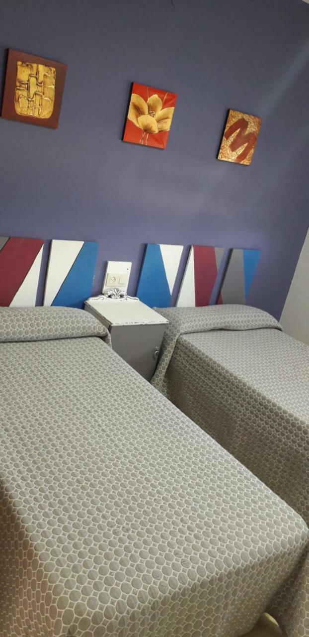 Hostal El Tropezon Matallana de Valmadrigal Εξωτερικό φωτογραφία